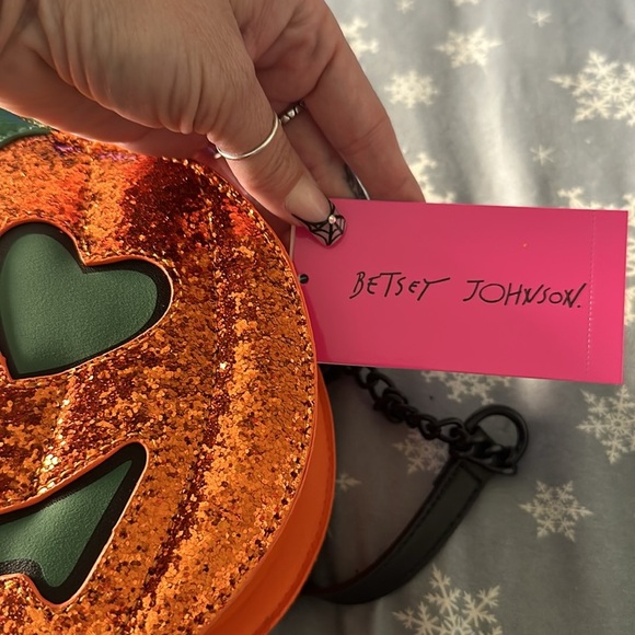 Betsey Johnson Halloween Pumpkin Sparkle Glow-In-The-Dark 2 face crossbody purse - Picture 15 of 15